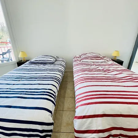 Louis Place Du Marche * Bains-les-Bains