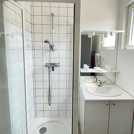 Louis Place Du Marche Lägenhet *