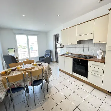 Louis Place Du Marche Lägenhet