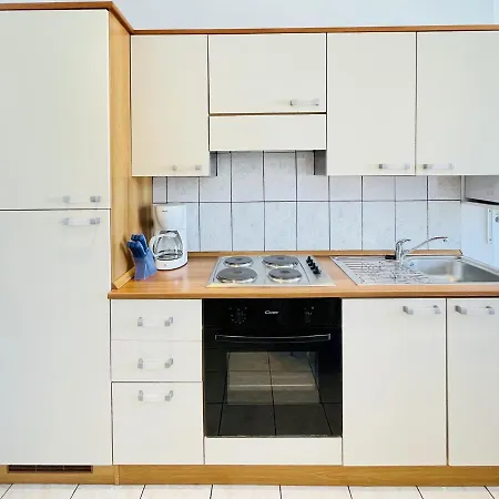 Louis Place Du Marche