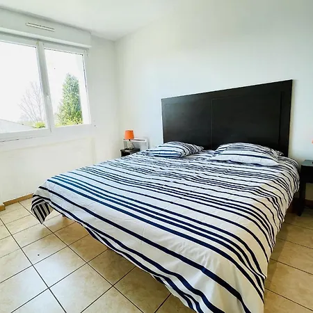 Louis Place Du Marche Lägenhet *