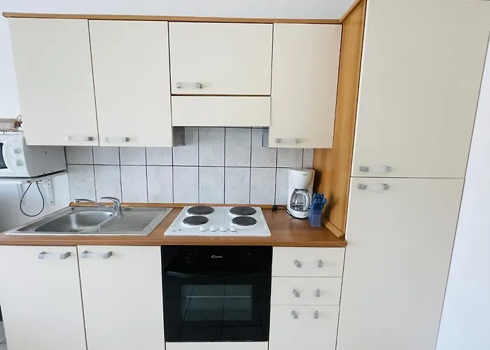 Louis Place Du Marche * Bains-les-Bains