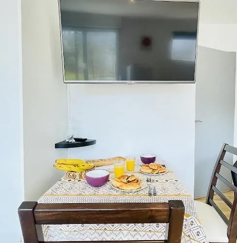 Louis Place Du Marche * Bains-les-Bains