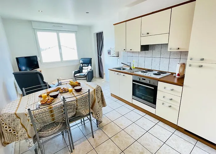 Louis Place Du Marche *