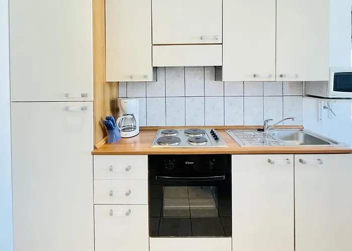 Louis Place Du Marche