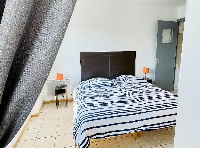 Louis Place Du Marche *