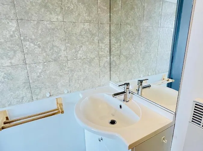 Louis Place Du Marche *